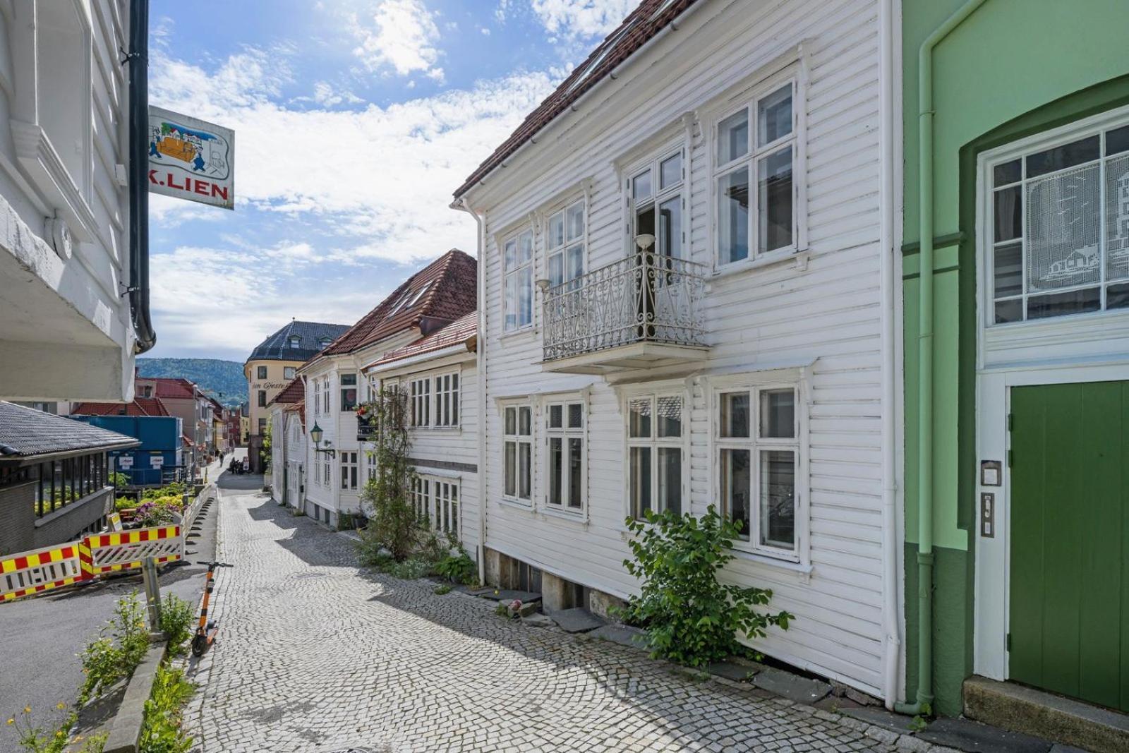 Ferienwohnung 2024 Renovated Luxury Penthouse! Up To 9 Guests! Bergen Exterior foto